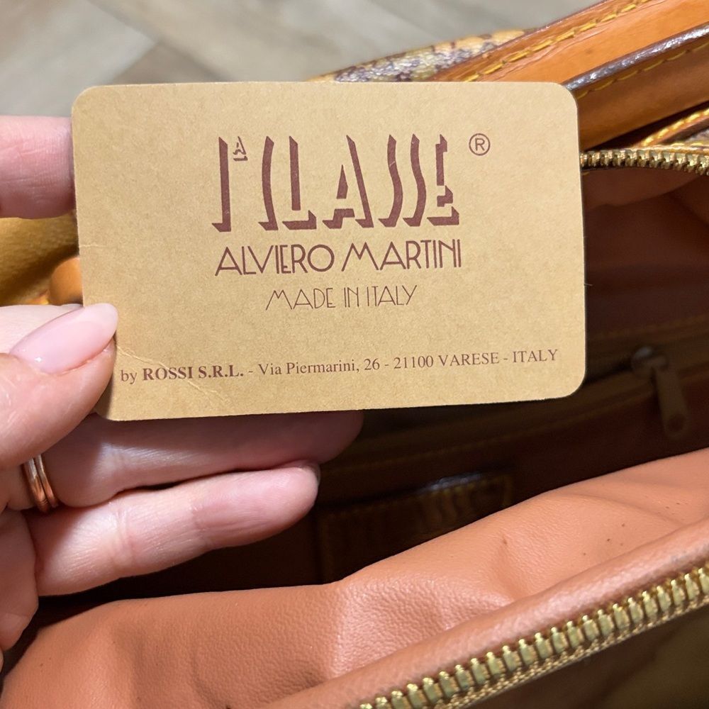 Alviero Martini Bag - Picture 8 of 10